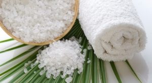 Top 10 Bí quyết làm đẹp da với muối biển