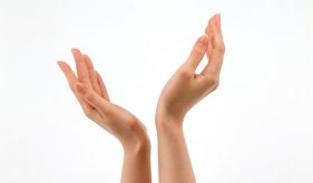 Top 6 Bí quyết giữ đôi tay đẹp dù phải làm việc nhà mỗi ngày
