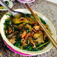 Top 5 địa chỉ ăn bánh đa cá rô đồng ngon tại Hà Nội